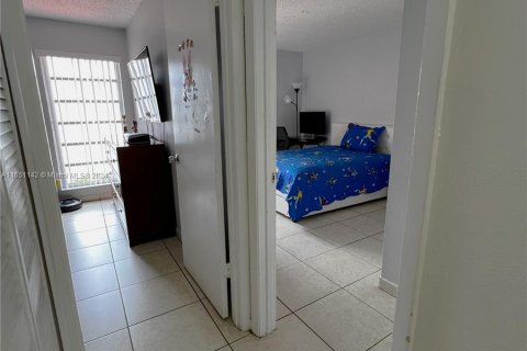 Copropriété à vendre à Hialeah, Floride: 3 chambres, 105.91 m2 № 1333216 - photo 29