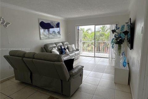 Copropriété à vendre à Hialeah, Floride: 3 chambres, 105.91 m2 № 1333216 - photo 22