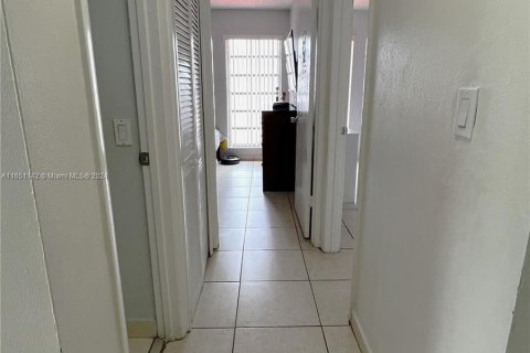 Copropriété à vendre à Hialeah, Floride: 3 chambres, 105.91 m2 № 1333216 - photo 25