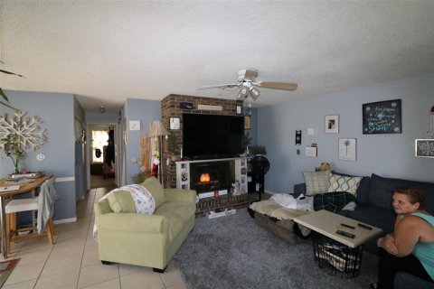 Купить коммерческую недвижимость в Окала, Флорида 189.15м2, № 979658 - фото 2