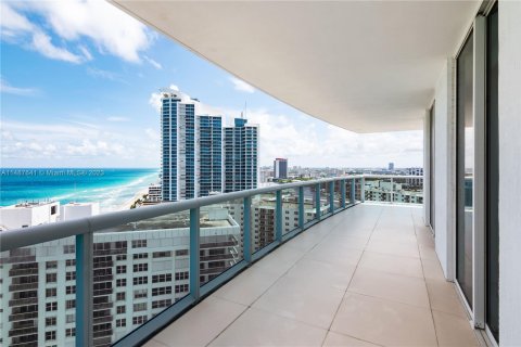 Condominio en venta en Hollywood, Florida, 3 dormitorios, 284.47 m2 № 843641 - foto 17