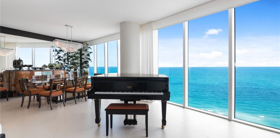 Condominio en Hollywood, Florida, 3 dormitorios  № 843641