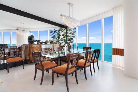 Condominio en venta en Hollywood, Florida, 3 dormitorios, 284.47 m2 № 843641 - foto 12