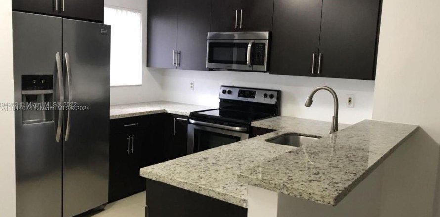 Condo in Miramar, Florida, 2 bedrooms  № 1325804