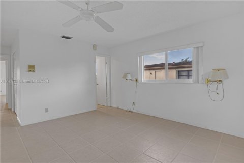 House in Delray Beach, Florida 3 bedrooms, 178.09 sq.m. № 1325847 - photo 27