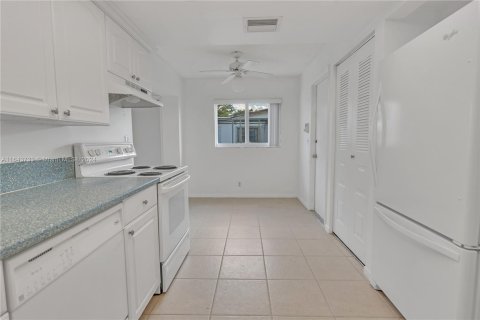 House in Delray Beach, Florida 3 bedrooms, 178.09 sq.m. № 1325847 - photo 16