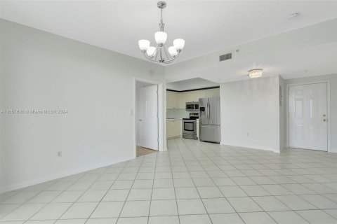 Condo in Miami, Florida, 2 bedrooms  № 1358717 - photo 9