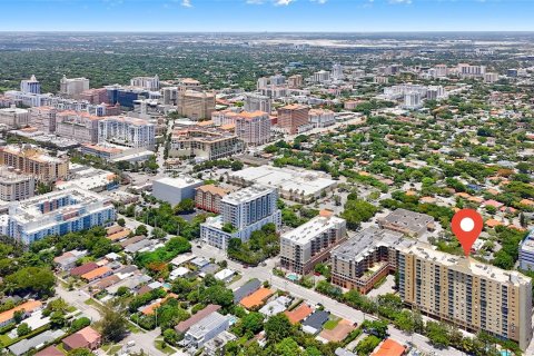 Condo in Miami, Florida, 2 bedrooms  № 1358717 - photo 2