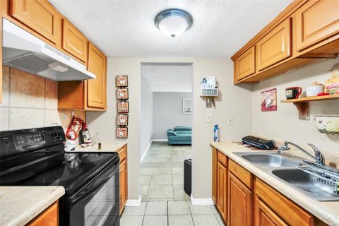 Condo in Orlando, Florida, 3 bedrooms  № 1402342 - photo 10