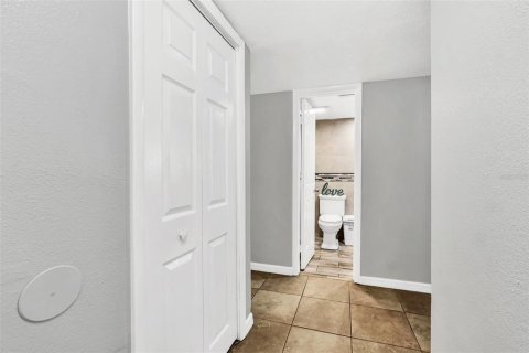 Condo in Orlando, Florida, 3 bedrooms  № 1402342 - photo 5