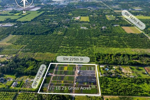 Terreno en venta en Miami, Florida № 1380484 - foto 4