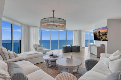 Condominio en venta en Hollywood, Florida, 3 dormitorios, 284.47 m2 № 1380448 - foto 4