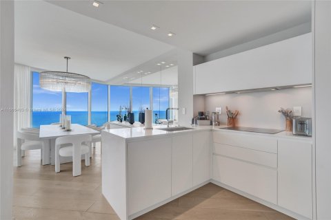 Condominio en venta en Hollywood, Florida, 3 dormitorios, 284.47 m2 № 1380448 - foto 16