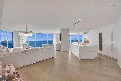 Condominio en venta en Hollywood, Florida, 3 dormitorios, 284.47 m2 № 1380448 - foto 3