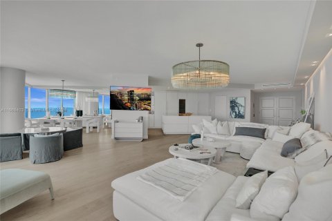 Condominio en venta en Hollywood, Florida, 3 dormitorios, 284.47 m2 № 1380448 - foto 1