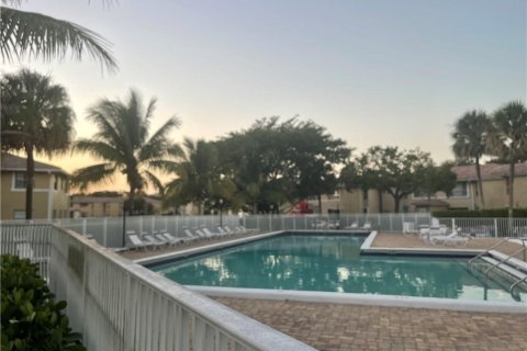 Copropriété à vendre à Coral Springs, Floride: 2 chambres, 71.35 m2 № 1162014 - photo 3