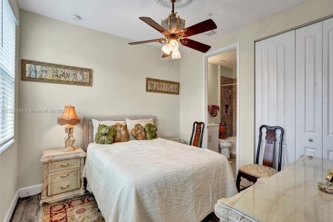 Villa ou maison à vendre à Sunrise, Floride: 4 chambres, 294.69 m2 № 980357 - photo 25