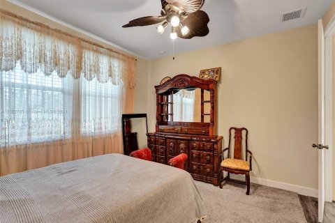 Villa ou maison à vendre à Sunrise, Floride: 4 chambres, 294.69 m2 № 980357 - photo 19