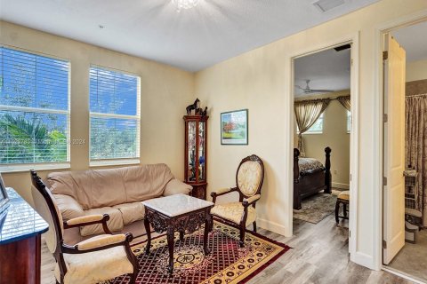 Villa ou maison à vendre à Sunrise, Floride: 4 chambres, 294.69 m2 № 980357 - photo 28