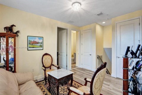 Villa ou maison à vendre à Sunrise, Floride: 4 chambres, 294.69 m2 № 980357 - photo 29