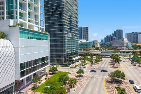 Propiedad comercial en venta en Miami, Florida № 694379 - foto 4