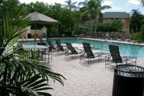 Condominio en venta en Pompano Beach, Florida, 1 dormitorio, 58.81 m2 № 720272 - foto 23