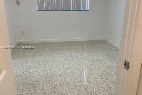 House in Miami, Florida 1 bedroom, 60.39 sq.m. № 1357291 - photo 10