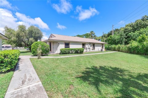 Townhouse in St. Lucie, Florida 2 bedrooms, 93.37 sq.m. № 1356756 - photo 21