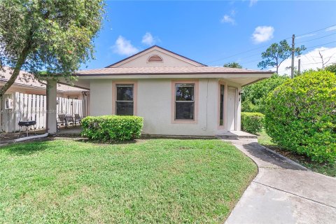 Touwnhouse à vendre à St. Lucie, Floride: 2 chambres, 93.37 m2 № 1356756 - photo 1