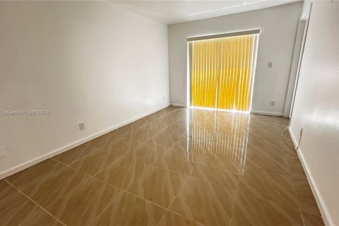 Copropriété à louer à Fort Lauderdale, Floride: 2 chambres, 94.02 m2 № 1357292 - photo 21