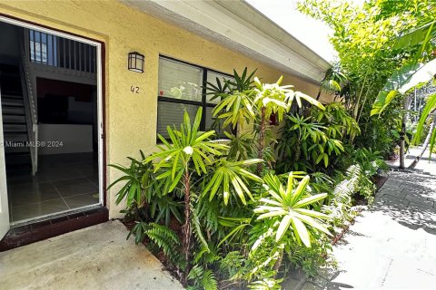 Condo in Fort Lauderdale, Florida, 2 bedrooms  № 1357292 - photo 2