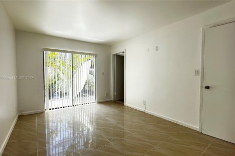 Condo in Fort Lauderdale, Florida, 2 bedrooms  № 1357292 - photo 22