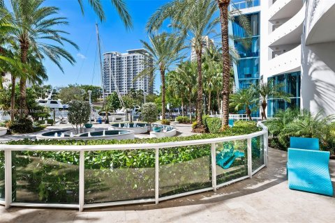 Condo in Fort Lauderdale, Florida, 1 bedroom  № 1357294 - photo 11