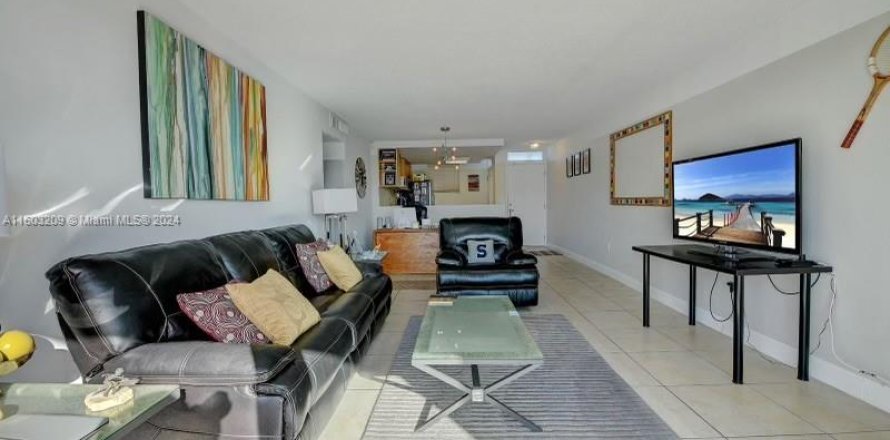 Condo à Miami Beach, Floride, 1 chambre  № 1228293