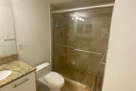 Condo in Aventura, Florida, 2 bedrooms  № 1239717 - photo 9