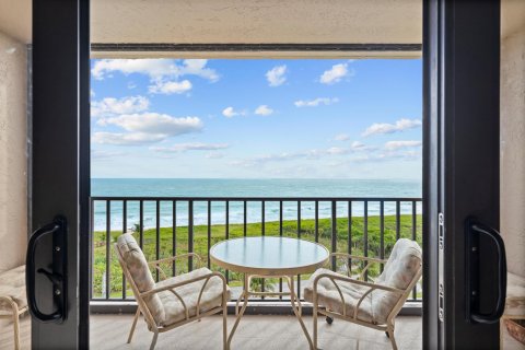 Condo in Hutchinson Island South, Florida, 2 bedrooms  № 1159804 - photo 20