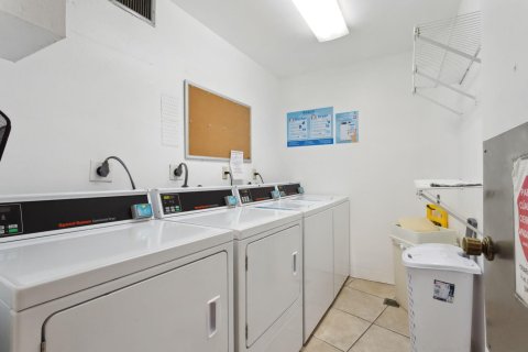 Condominio en venta en Pembroke Pines, Florida, 2 dormitorios, 104.05 m2 № 945095 - foto 12