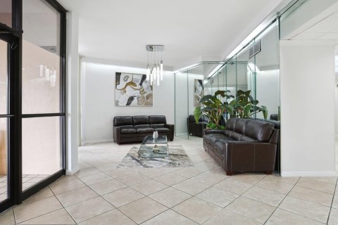Condominio en venta en Pembroke Pines, Florida, 2 dormitorios, 104.05 m2 № 945095 - foto 3
