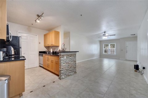 Condo in Orlando, Florida, 3 bedrooms  № 1336811 - photo 11