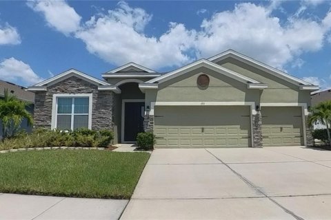 Villa ou maison à vendre à Kissimmee, Floride: 4 chambres, 220.55 m2 № 1336848 - photo 1