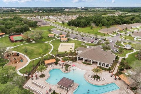 Villa ou maison à vendre à Kissimmee, Floride: 4 chambres, 220.55 m2 № 1336848 - photo 28