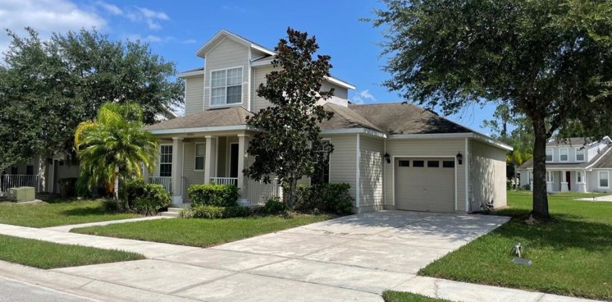 Villa ou maison à Kissimmee, Floride 6 chambres, 215.81 m2 № 1336812