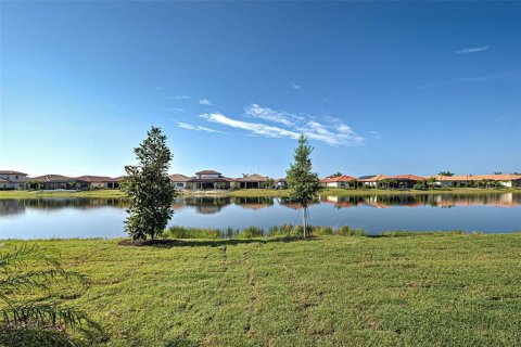 Villa ou maison à vendre à Nokomis, Floride: 4 chambres, 188.96 m2 № 1134218 - photo 4