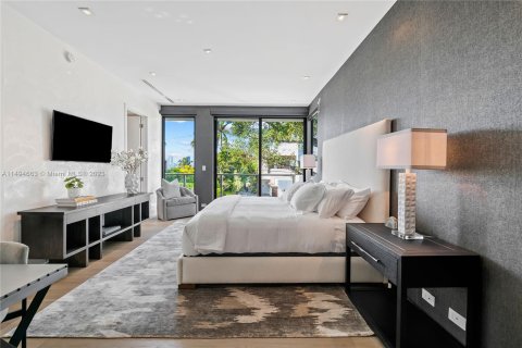 Casa en venta en Miami Beach, Florida, 5 dormitorios, 335.75 m2 № 873446 - foto 12