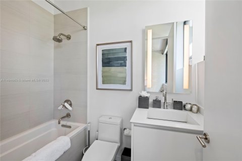 Villa ou maison à vendre à Miami Beach, Floride: 5 chambres, 335.75 m2 № 873446 - photo 25