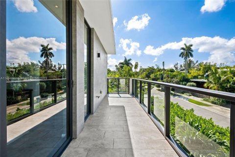 Villa ou maison à vendre à Miami Beach, Floride: 5 chambres, 335.75 m2 № 873446 - photo 27