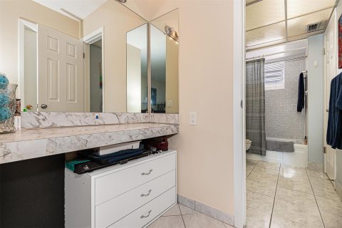 Copropriété à vendre à Lauderdale Lakes, Floride: 1 chambre, 71.35 m2 № 1160553 - photo 19