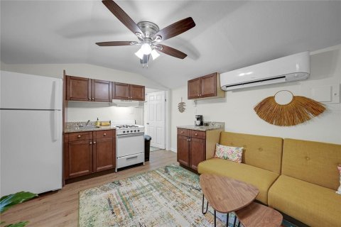 Immobilier commercial à vendre à Punta Gorda, Floride: 354.7 m2 № 926121 - photo 20