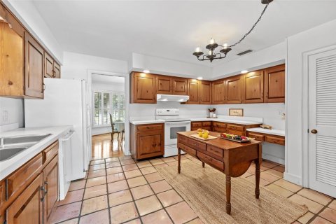 Villa ou maison à vendre à Brandon, Floride: 5 chambres, 379.04 m2 № 1148921 - photo 11