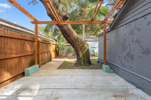 Casa en venta en Tampa, Florida, 3 dormitorios, 171.4 m2 № 1407101 - foto 28